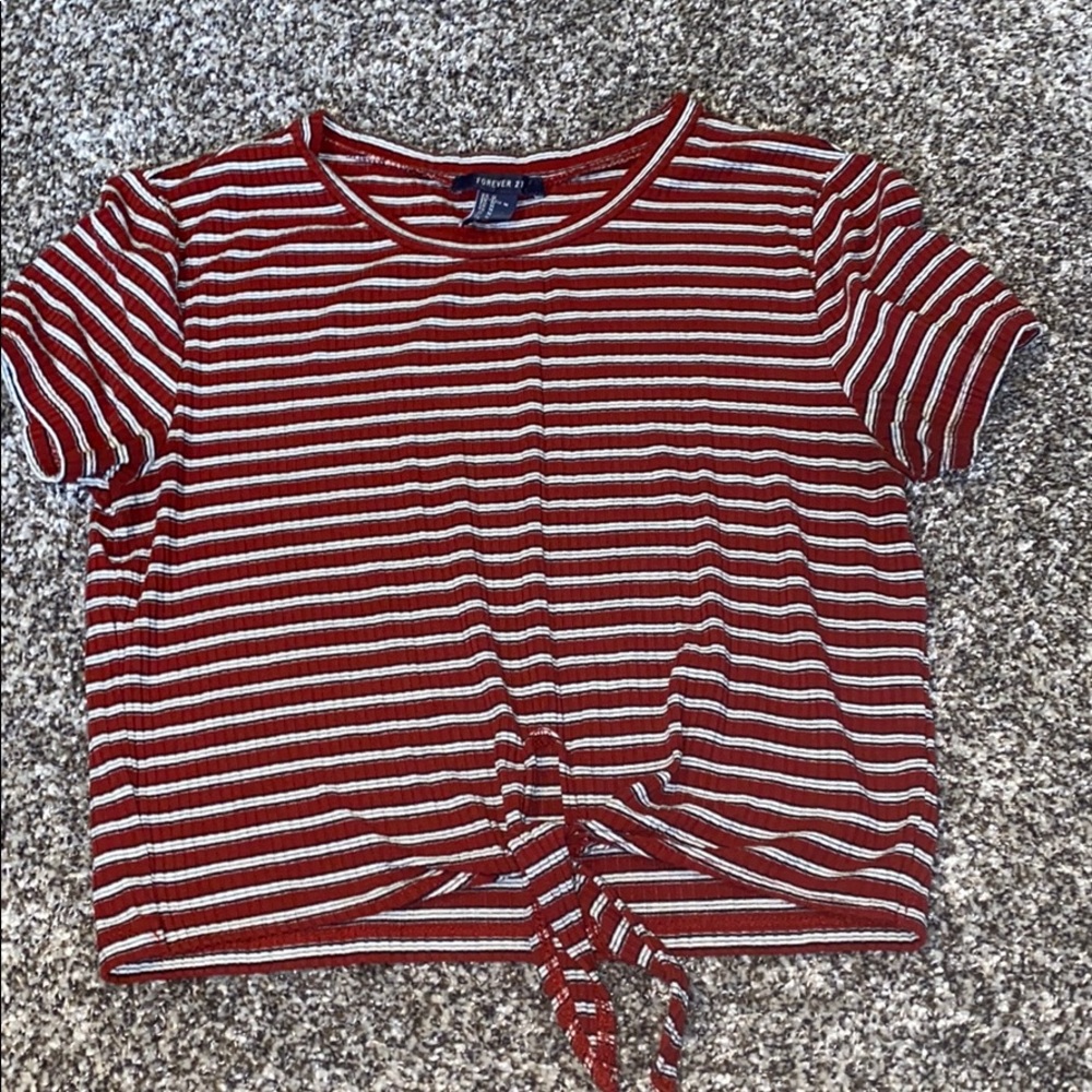 Medium tie crop top